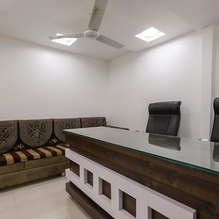 Spot On 64818 Hotel Minal Jamnagar Exterior photo